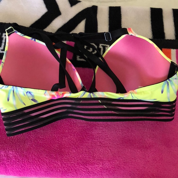 SOLD VS PINK Wear Everywhere Push-Up - Picture 2 of 4